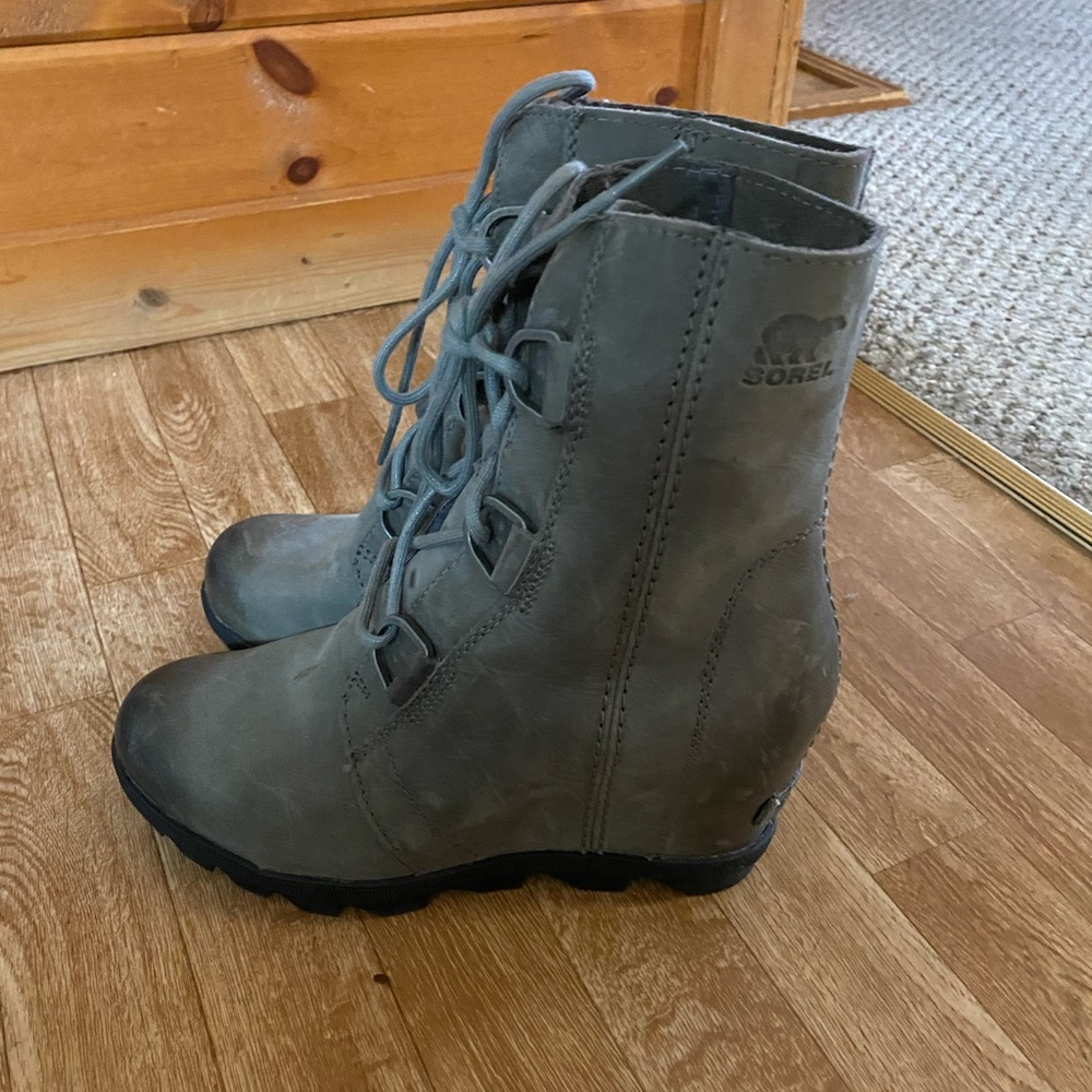 Grey Sorel lace up wedges